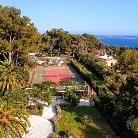 Mont Des Oiseaux Apt T3 Avec Piscine * Hyeres