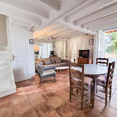 Mont Des Oiseaux Apt T3 Avec Piscine * Hyères