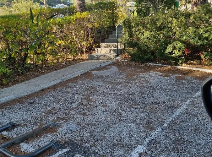 Mont Des Oiseaux Apt T3 Avec Piscine *