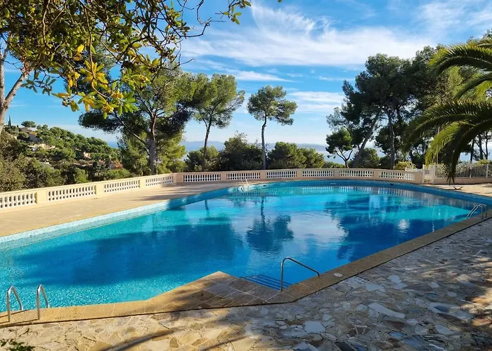 Mont Des Oiseaux Apt T3 Avec Piscine * Hyères