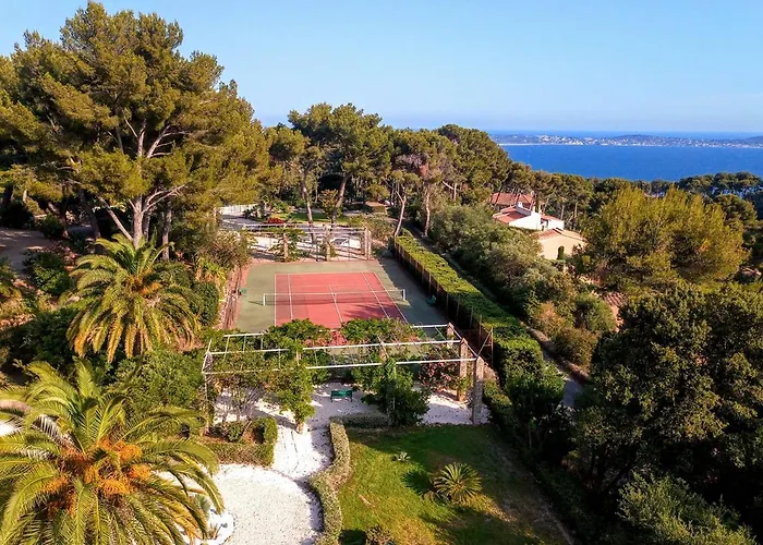 Mont Des Oiseaux Apt T3 Avec Piscine * Hyères