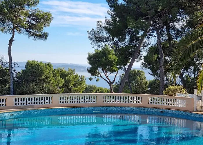 Mont Des Oiseaux Apt T3 Avec Piscine *